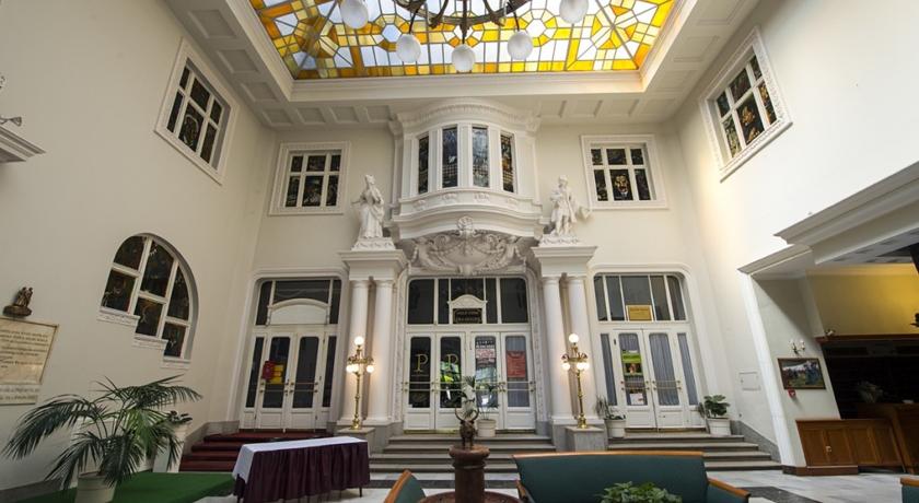 
Grand Hotel Aranybika
