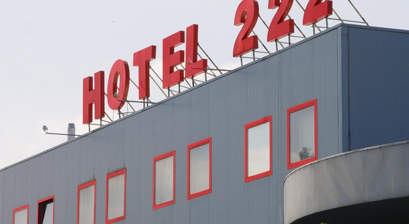 
Hotel 222

