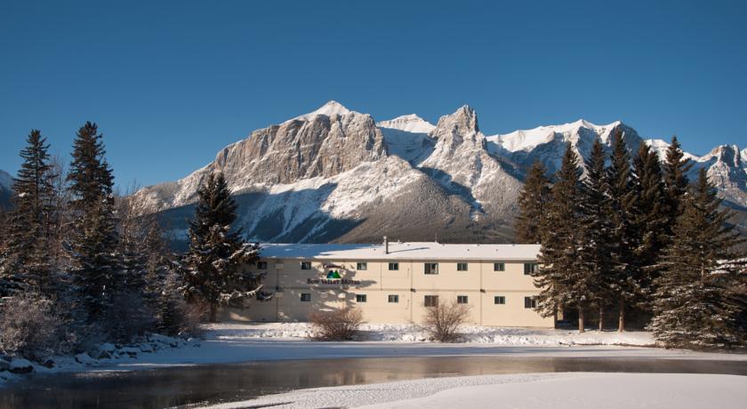 
Bow Valley Motel
