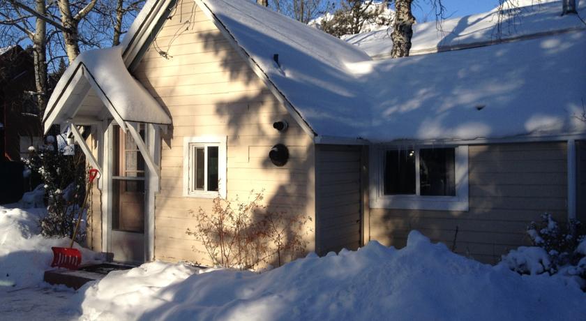 
Holiday Lodge Cabins
