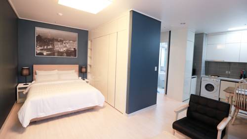 
Serviced Apartment Hitomorrow
