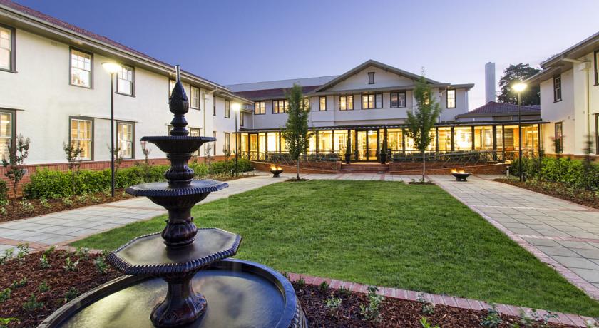 
Hotel Kurrajong Canberra
