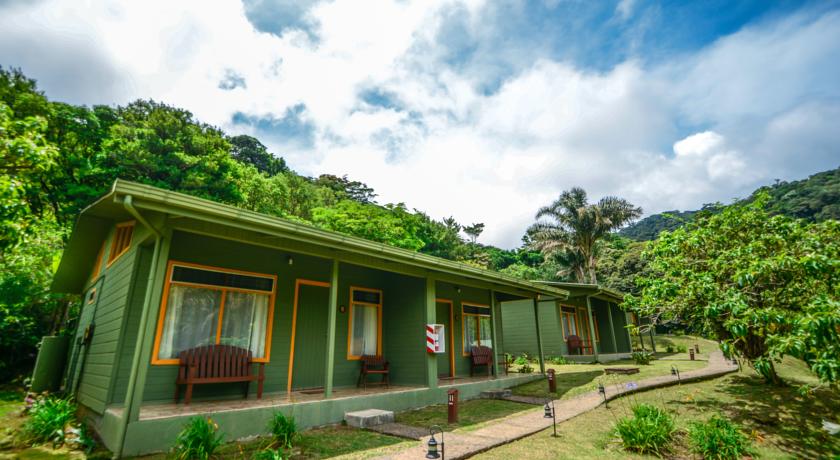 
Cloud Forest Lodge
