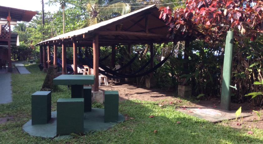 
Cabinas Balcon del Mar Tortuguero
