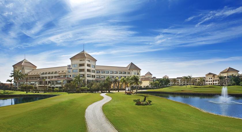 
Hilton Pyramids Golf Resort
