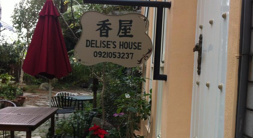
Delise's House
