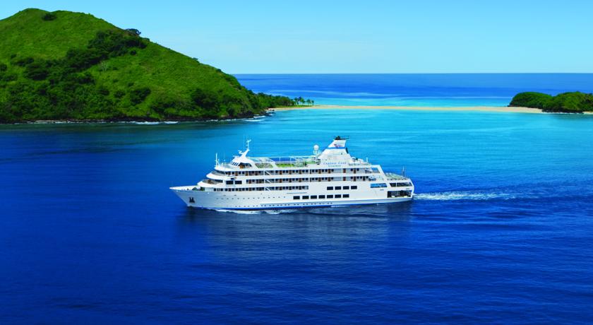 
Captain Cook Cruises Fiji - Reef Endeavour
