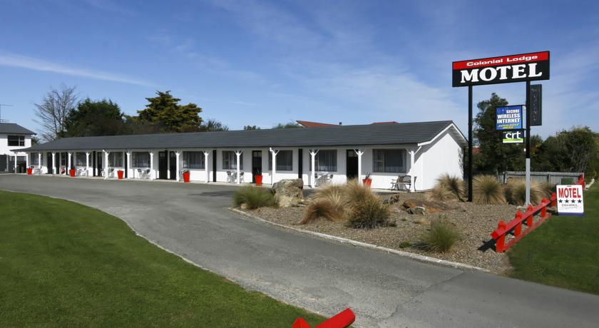 
Colonial Lodge Motel
