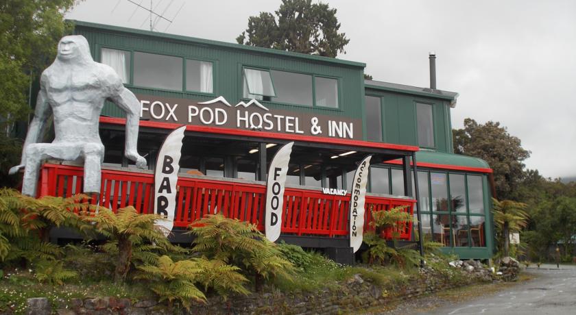 
Sir Cedric's Fox Glacier Pod Hostel & Inn

