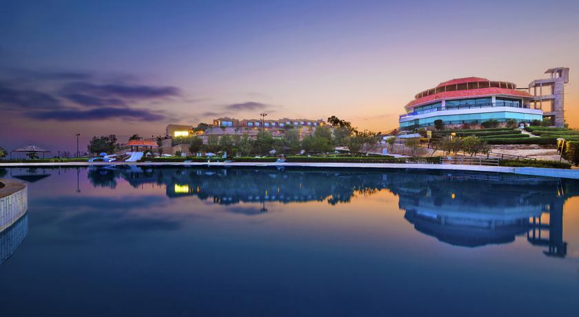 
Dreamworld Resort, Hotel & Golf Course
